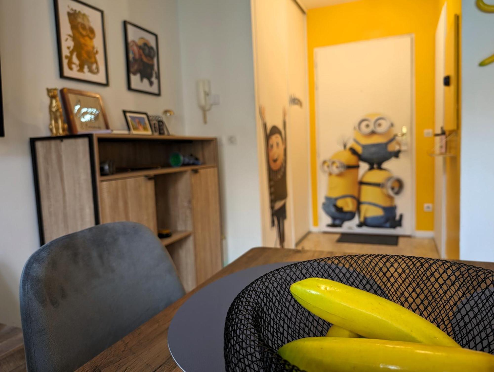Le Repaire Des Minions - 10' Disney - Familial Bailly-Romainvilliers Exterior foto